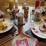 Ellenboro House 4* קרטמל